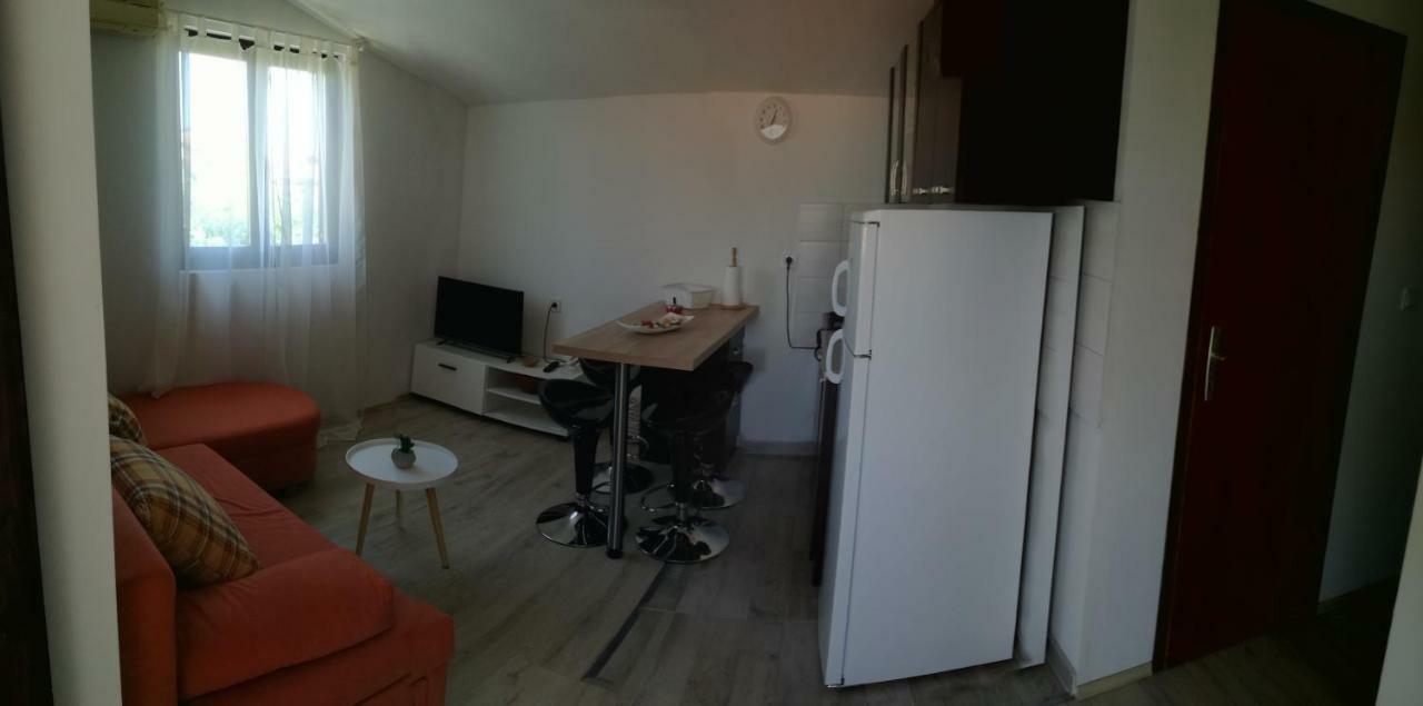 Apartman Zidak Vir Eksteriør bilde